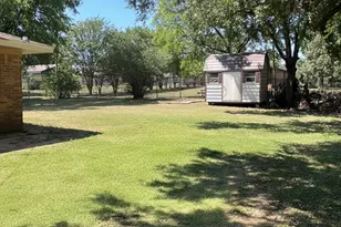 403 Montgomery St, Pittsburg, TX 75686 - Photo 14