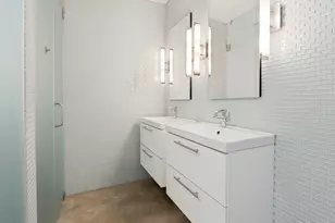 43 Vanguard Way, Dallas, TX 75243 - Photo 16