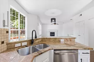 1409 Rider Cir, Grapevine, TX 76051 - Photo 10