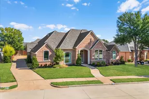 302 Skyline Dr, Trophy Club, TX 76262 - Photo 1