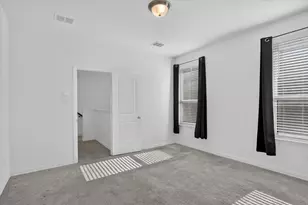 243 Woodson St, Irving, TX 75063 - Photo 10