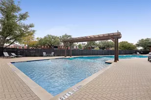 243 Woodson St, Irving, TX 75063 - Photo 22