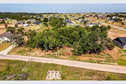 10004 Valley Oak Court, Springtown, TX 76082 - Photo 10
