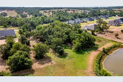 10004 Valley Oak Court, Springtown, TX 76082 - Photo 6
