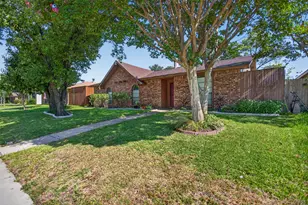 9009 Willowbrook Dr, Rowlett, TX 75088 - Photo 2