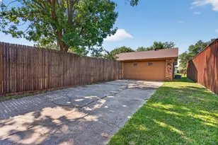 9009 Willowbrook Dr, Rowlett, TX 75088 - Photo 18