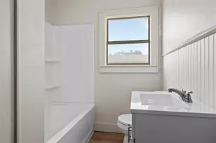 403 S 5th St, Rosebud, TX 76570 - Photo 8