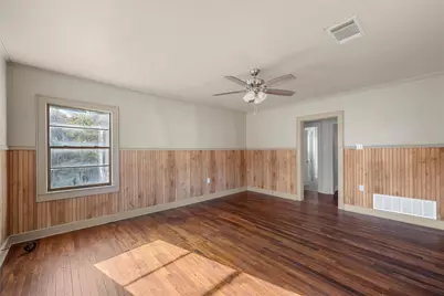 403 S 5th Street, Rosebud, TX 76570 - Photo 4