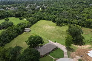 1215 Oakwood Trail, Southlake, TX 76092 - Photo 6
