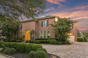 2206 Clearspring Dr N, Irving, TX 75063 - Photo 2