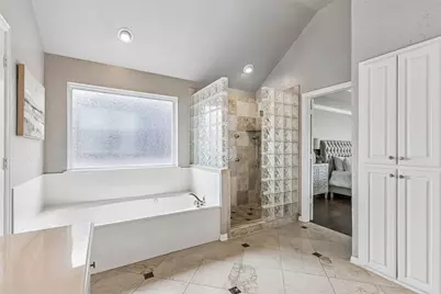 2206 Clearspring Drive N, Irving, TX 75063 - Photo 20