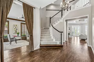2206 Clearspring Dr N, Irving, TX 75063 - Photo 2
