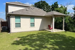 932 Crockett St, Aubrey, TX 76227 - Photo 28