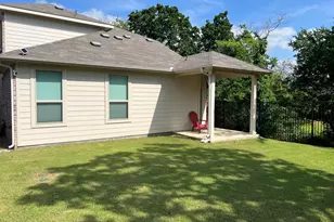 932 Crockett St, Aubrey, TX 76227 - Photo 38