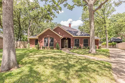 3901 Echo Hill Court, Arlington, TX 76001 - Photo 1