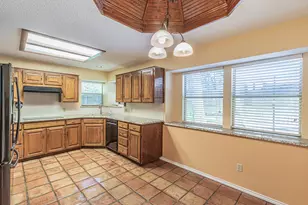 3901 Echo Hill Ct, Arlington, TX 76001 - Photo 24