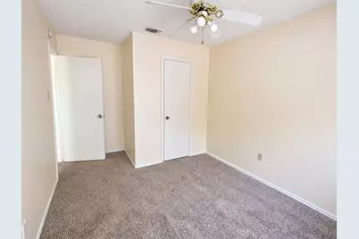 530 Rawls Circle, Irving, TX 75061 - Photo 10
