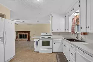 2356 Ballycastle Dr, Dallas, TX 75228 - Photo 14