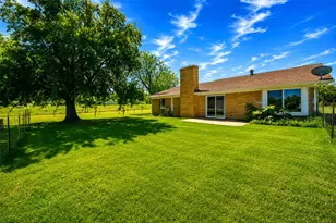 2102 Hill Top Cir, Weatherford, TX 76085 - Photo 32