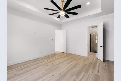 4233 Avenue H, Fort Worth, TX 76105 - Photo 12