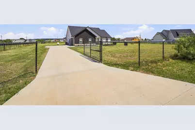 6020 Huckleberry Lane, Joshua, TX 76058 - Photo 24