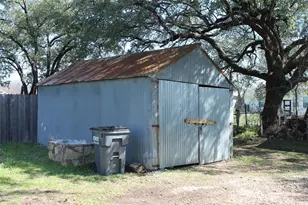 407 Paluxy St, Glen Rose, TX 76043 - Photo 14