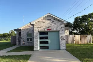 4517 Spencer St, Greenville, TX 75401 - Photo 1