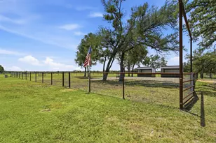13800 Hutcheson Ln, Weatherford, TX 76087 - Photo 36