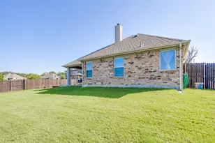 106 Hannah Ct, Weatherford, TX 76085 - Photo 36