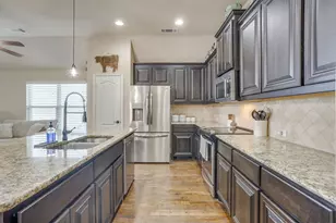 106 Hannah Ct, Weatherford, TX 76085 - Photo 14
