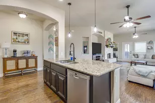 106 Hannah Ct, Weatherford, TX 76085 - Photo 16