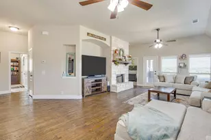 106 Hannah Ct, Weatherford, TX 76085 - Photo 6