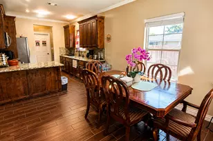315 E Brockett St, Sherman, TX 75090 - Photo 14