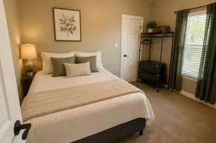 315 E Brockett St, Sherman, TX 75090 - Photo 16