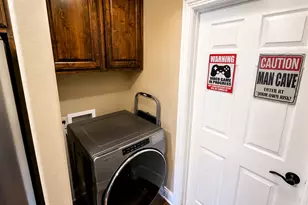315 E Brockett St, Sherman, TX 75090 - Photo 28