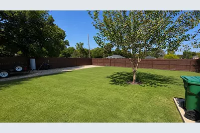 315 E Brockett Street, Sherman, TX 75090 - Photo 8