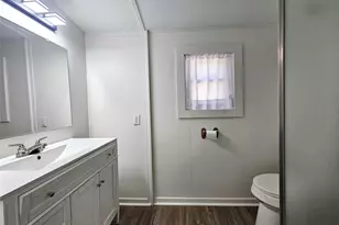 305 W Sabine St, Groesbeck, TX 76642 - Photo 10