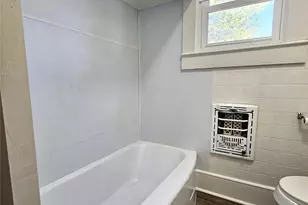 305 W Sabine St, Groesbeck, TX 76642 - Photo 16