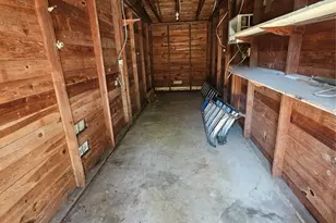 305 W Sabine St, Groesbeck, TX 76642 - Photo 20