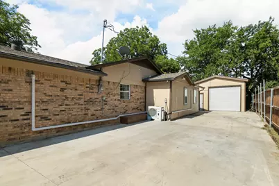 2801 Rosebud Lane, Richland Hills, TX 76118 - Photo 32
