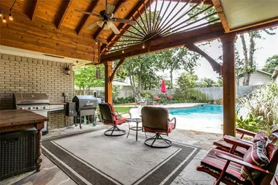 6238 Crestmont Drive, Dallas, TX 75214 - Photo 16