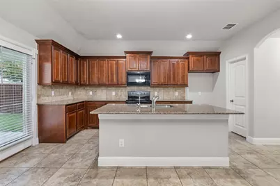 3733 Cecelia Lane, Forest Hill, TX 76140 - Photo 14