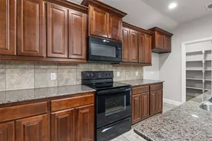 3733 Cecelia Ln, Forest Hill, TX 76140 - Photo 16