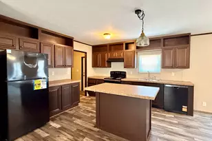 90 2nd St, Honey Grove, TX 75446 - Photo 8