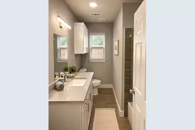235 W Woodin Boulevard, Dallas, TX 75224 - Photo 10