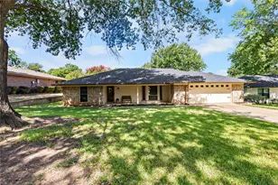 827 Yellowstone Dr, Grapevine, TX 76051 - Photo 1