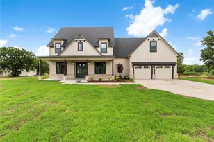 192 Lago Ln, Nocona, TX 76255 - Photo 1
