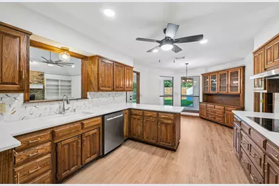 1412 Wagonwheel Court, Irving, TX 75061 - Photo 10