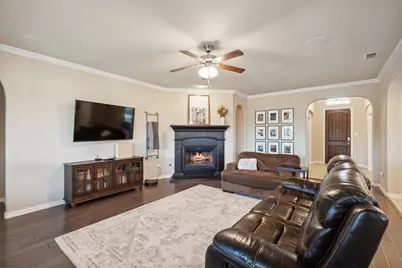 7532 Balaton Court, Grand Prairie, TX 75054 - Photo 8