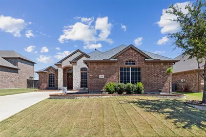 7532 Balaton Court, Grand Prairie, TX 75054 - Photo 2
